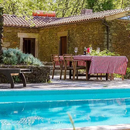 Oak Tree Chill House Caminha